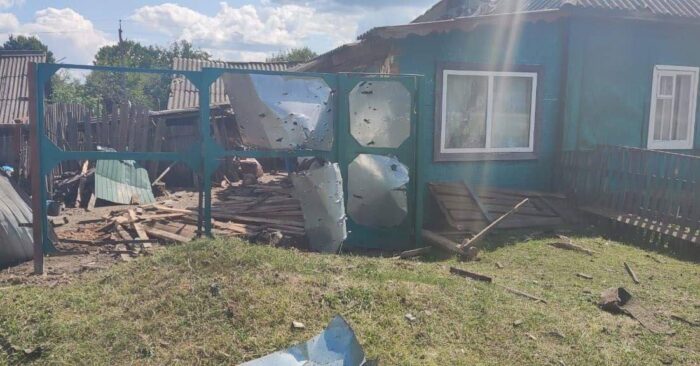 Обстріл Семенівки. Ворог продовжує руйнувати житло