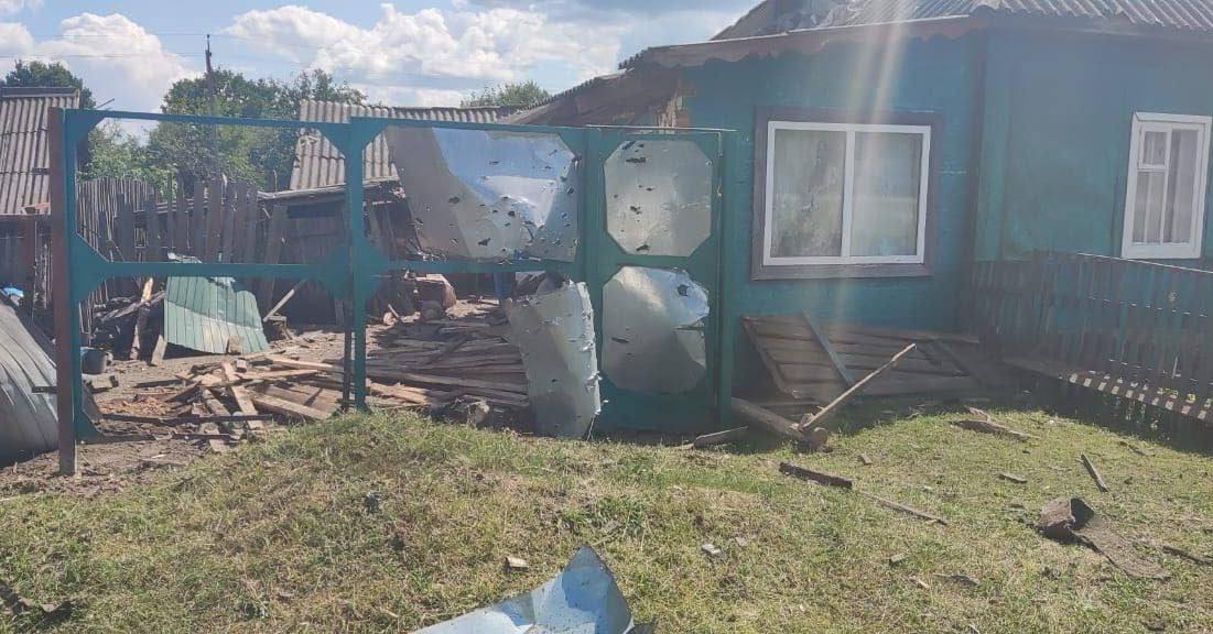 Обстріл Семенівки. Ворог продовжує руйнувати житло