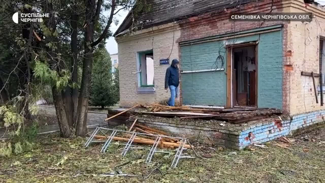 Російські обстріли систематично руйнують семенівську лікарню