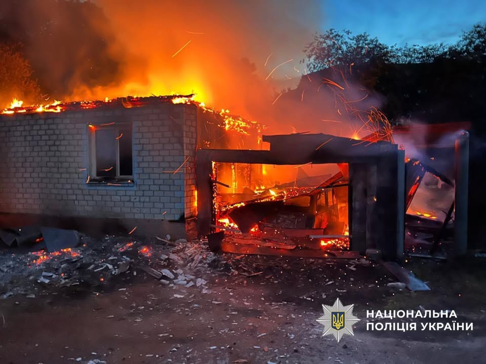 Російські обстріли на Новгород-Сіверщині та Семенівщині: постраждалий листоноша та пошкодження інфраструктури
