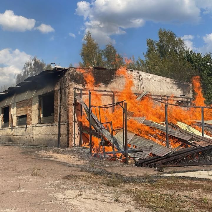 Росіяни обстріляли центр Семенівки &laquo;Градами&raquo;: є поранений та значні руйнування