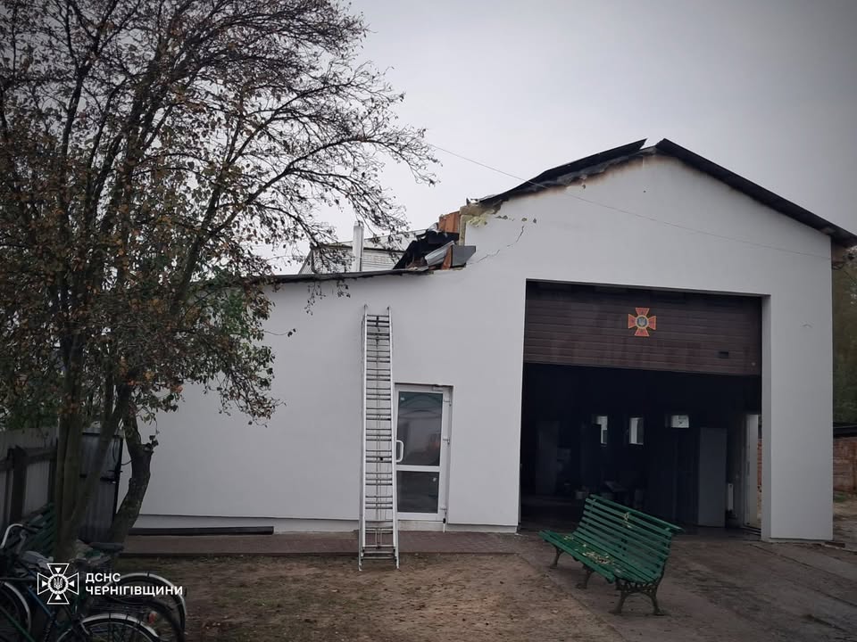 У Семенівці обстріляли пожежну частину ДСНС