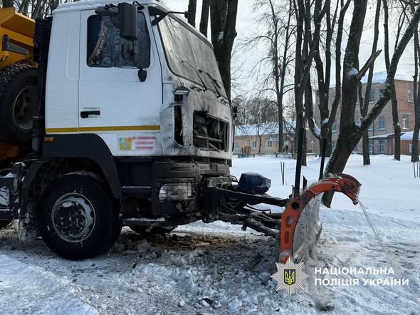 У Семенівці через удари безпілотників пошкоджено комунальний транспорт та будинки