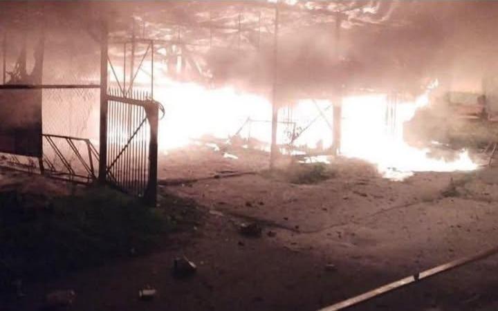 Російські війська атакували підприємства та АЗС у Новгороді-Сіверському