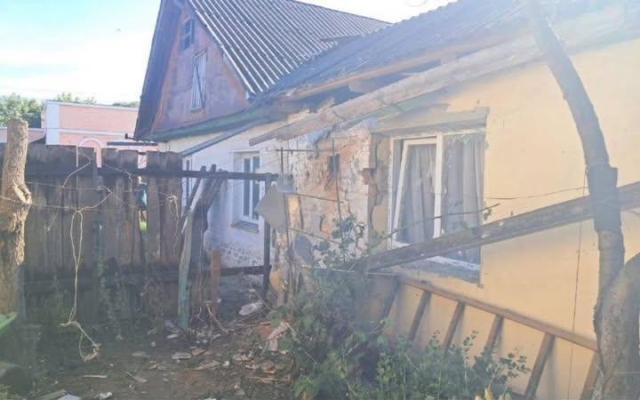 Російські війська атакували дроном приватний будинок у Семенівці