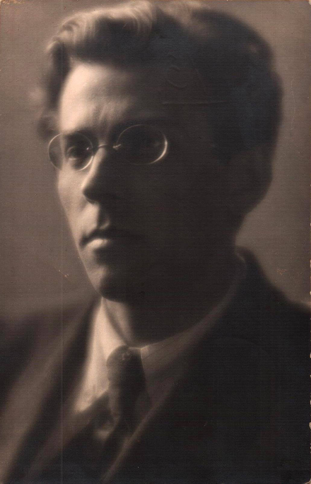 Селянський син із Машевого, який малював живу літературу своєї доби з натури. Невідома історія Івана Пархоменка