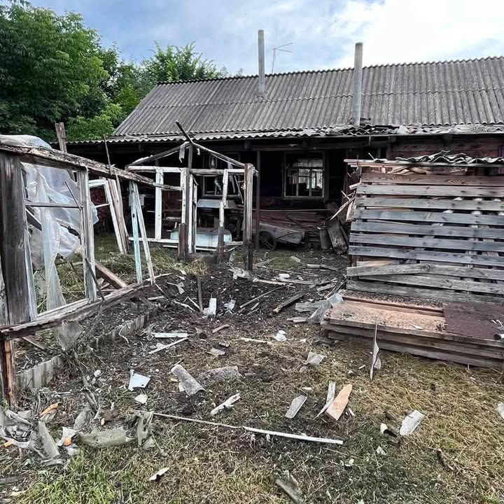 Російський дрон атакував приватне домоволодіння у Семенівці